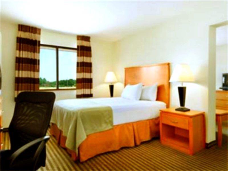 Quality Inn Dfw Airport North - Irving Room photo